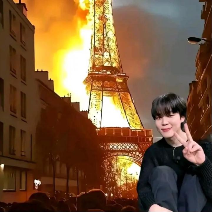Горит эйфелевая. Париж пожар эйфелева башня. Париж горит 2024 эльфелевая башня. Горит эйфелевая. Эйфелева башня пожар.