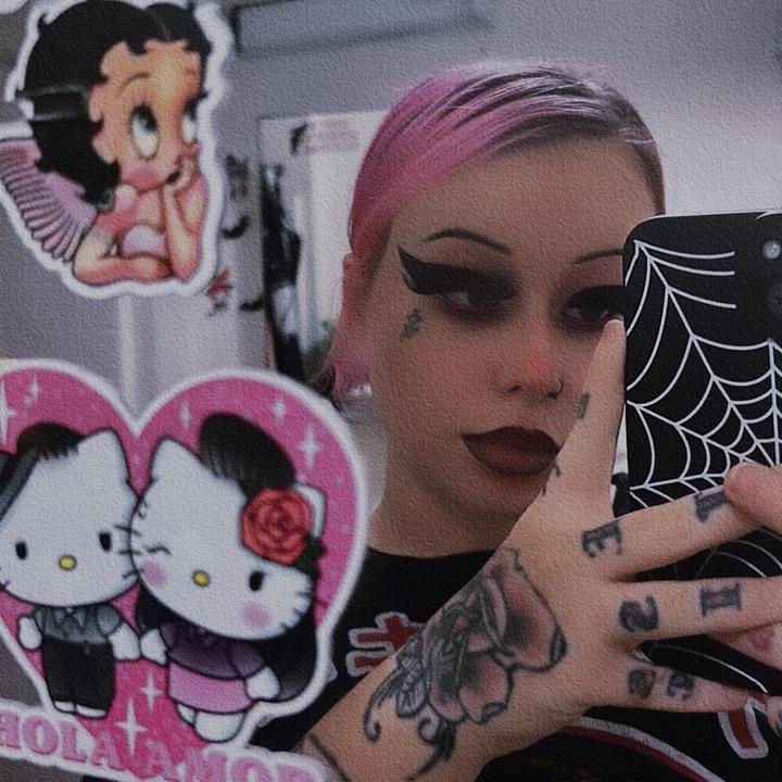 @momodoesnotexist