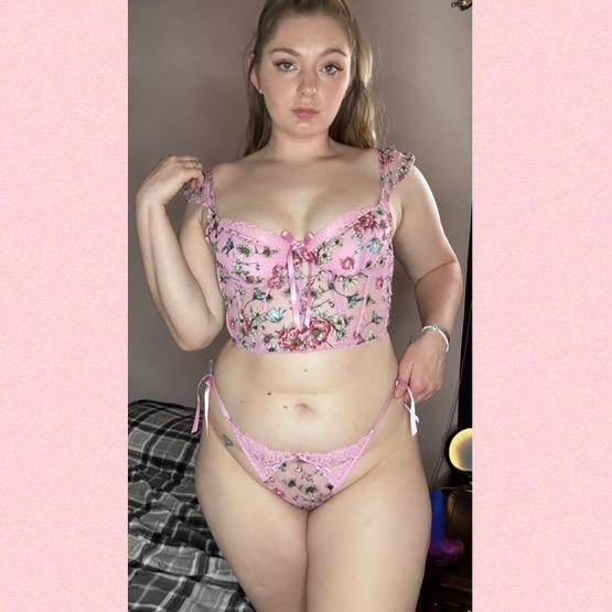 🦄 @curves_4_daze - Curves4daze - TikTok