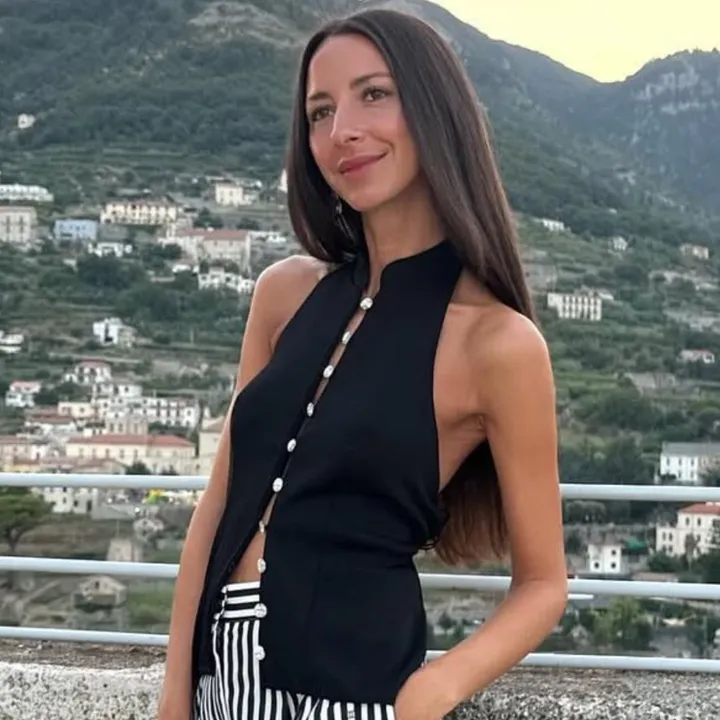 arielle_charnas