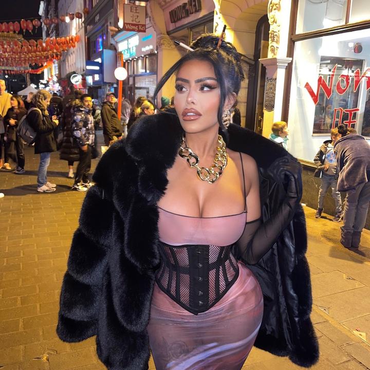 🦄 thechloesaxon Chloe saxon TikTok