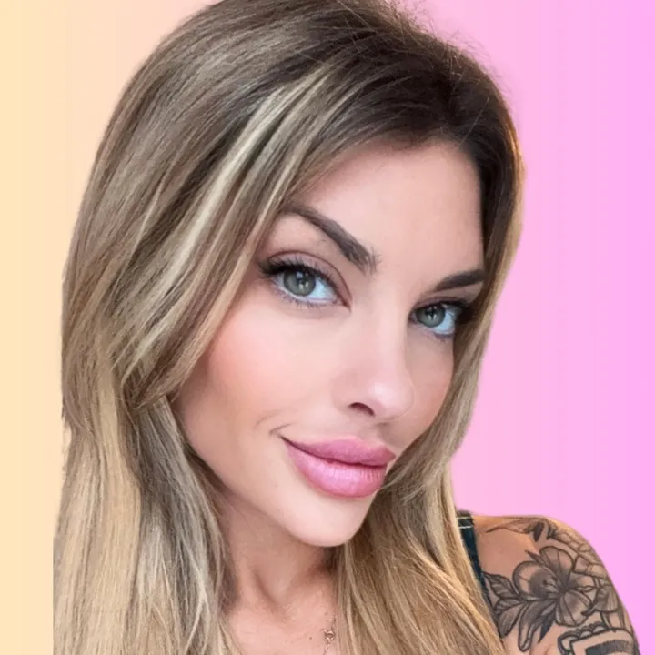 ashleyjadelussier