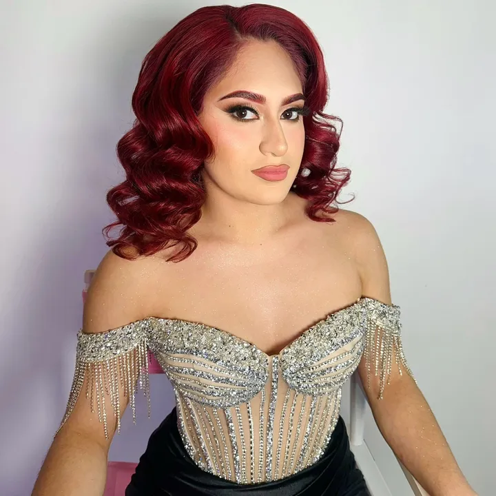 @hillarylacalentana