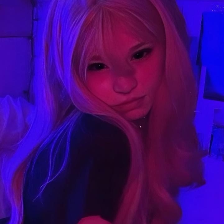 🦄 @rainsonline - C:\Users\Rain ⏻ - TikTok