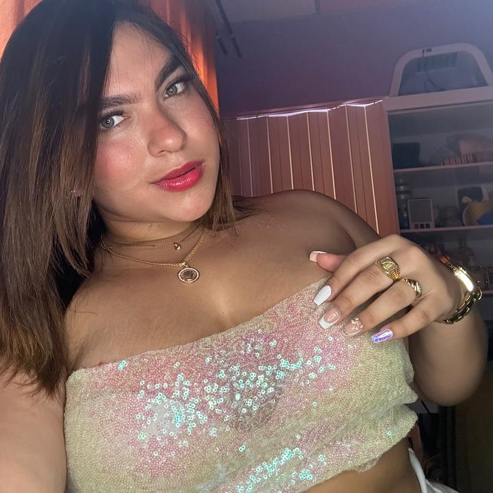 🦄 383.6K. 🧡 2.5M. 🏹 82. 